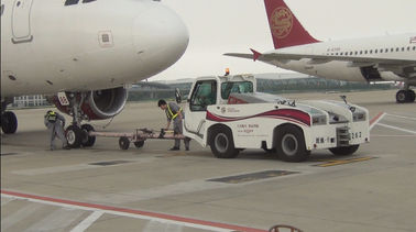 中国 信頼できる空港牽引のトラクターの四輪ステアリング、地上サービス装置 サプライヤー